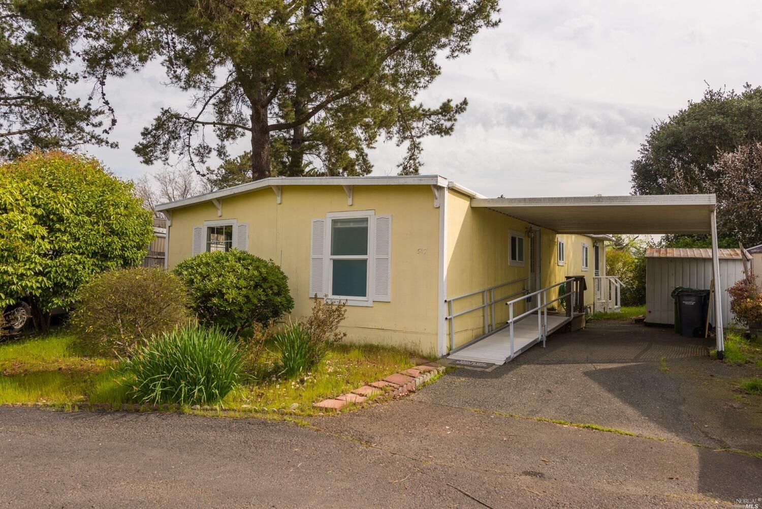 Property Photo: 300 Stony Point Road 517 CA 94952