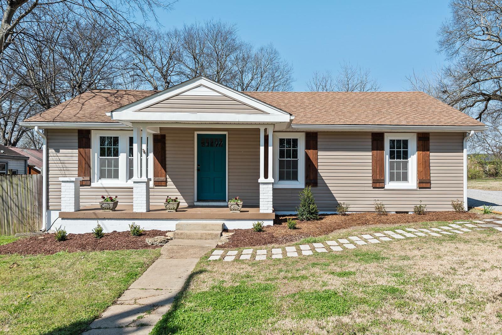 Property Photo: 2616 Woodyhill Dr TN 37207