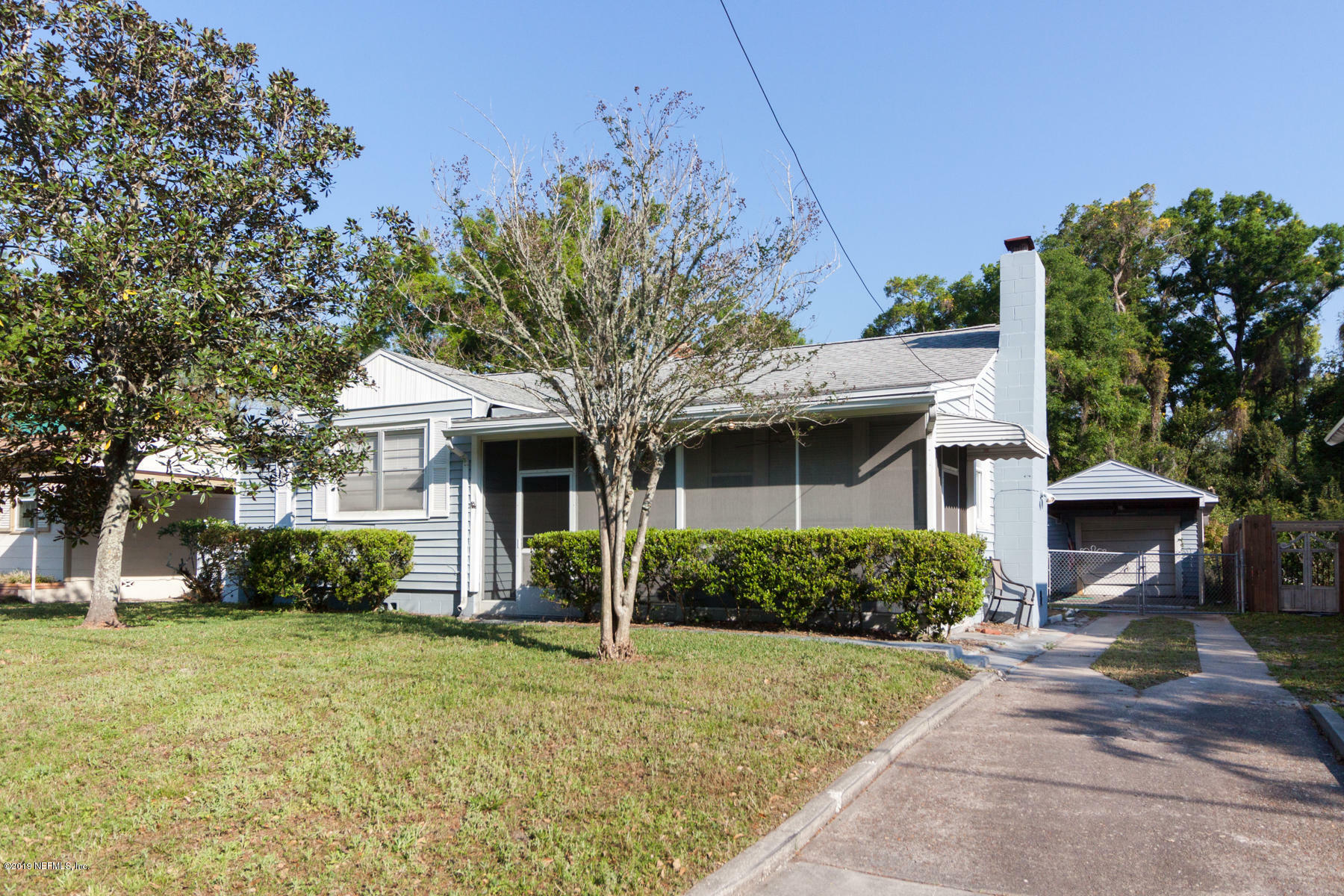 Property Photo: 3757 Lilly Road N FL 32207