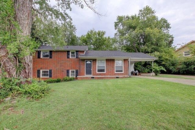 Property Photo:  407 Burch Rd  TN 37042 