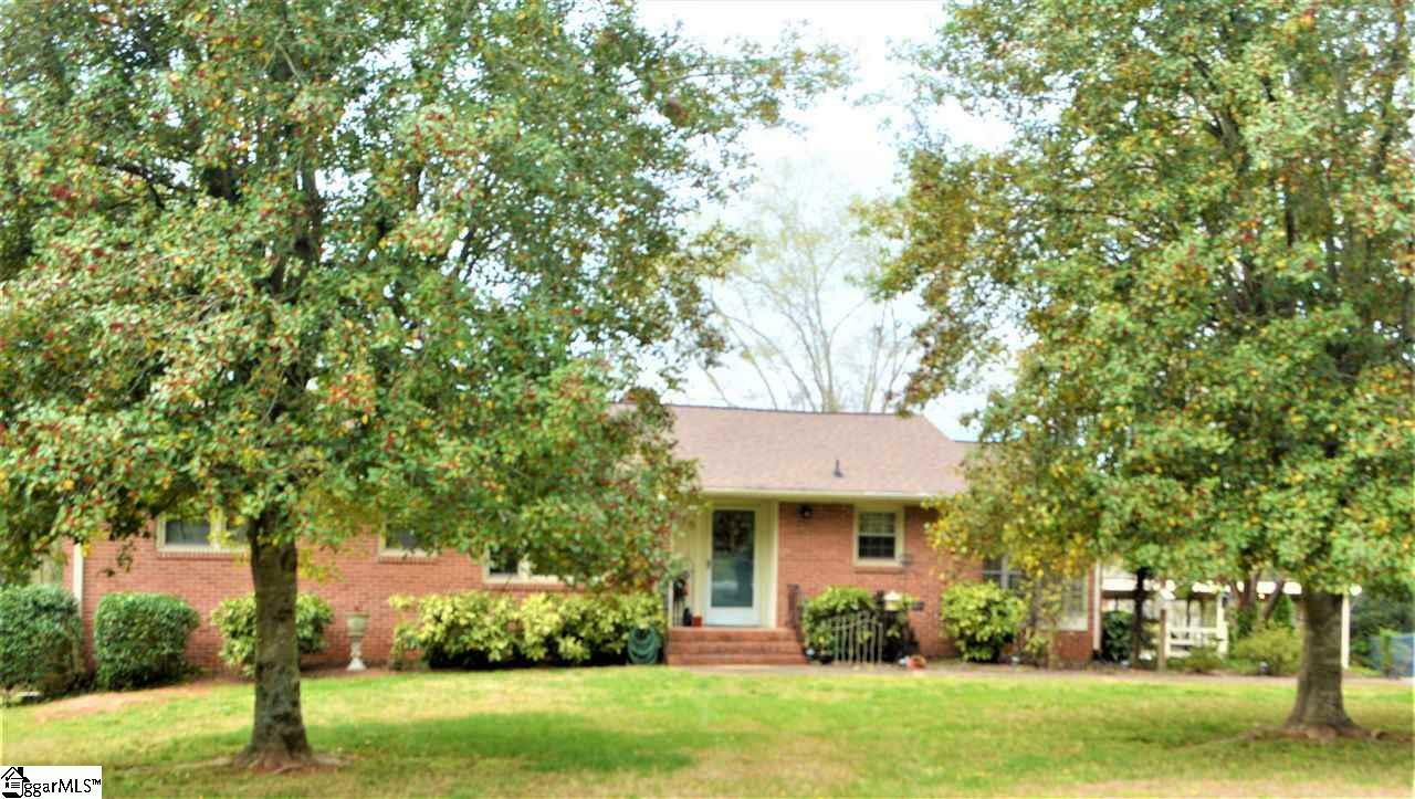 Property Photo:  15 Linden Drive  SC 29617 