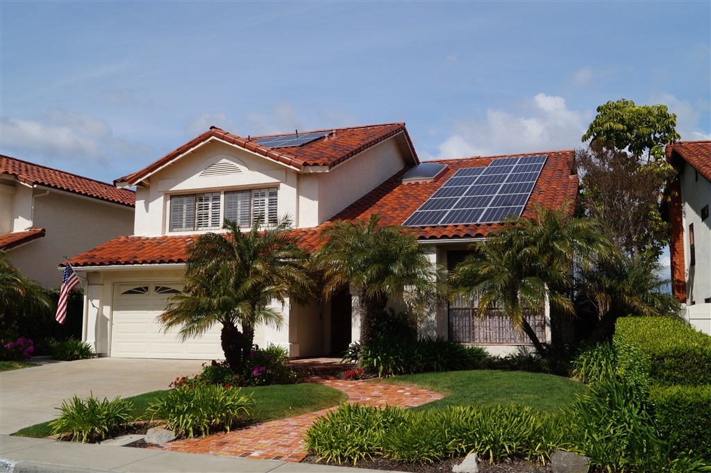Property Photo: 16235 Avenida Suavidad CA 92128