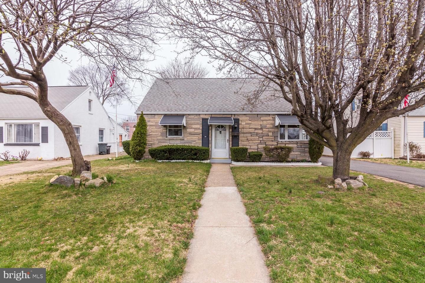 Property Photo: 220 Bullens Lane PA 19094