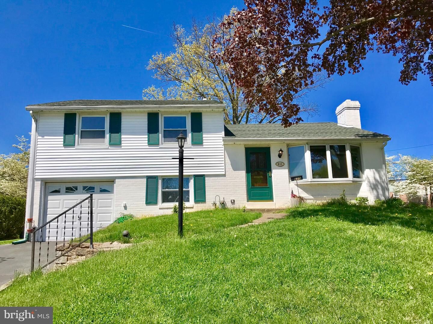 Property Photo:  635 Vernon Road  PA 19064 