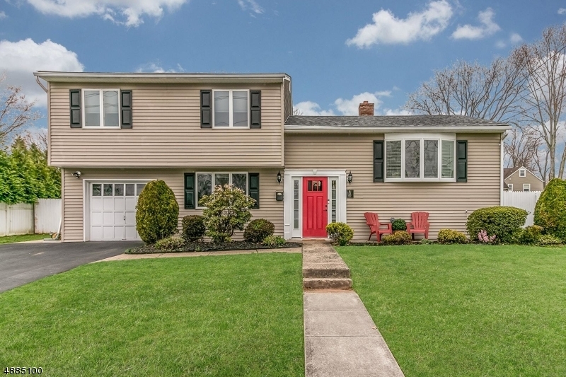 Property Photo: 13 Summit Ct NJ 07090
