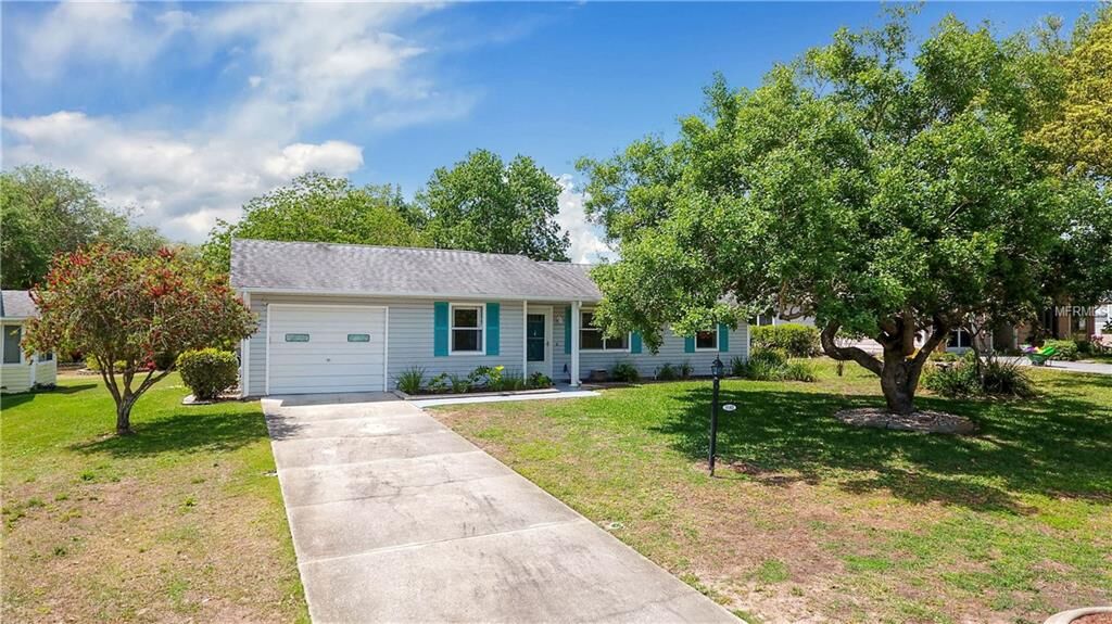 Property Photo: 1143 Ben More Drive FL 34788