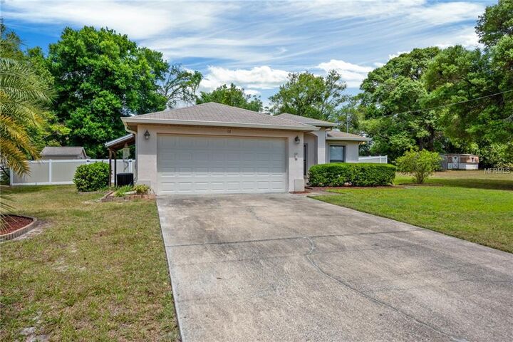 Property Photo:  68 Community Drive  FL 32713 