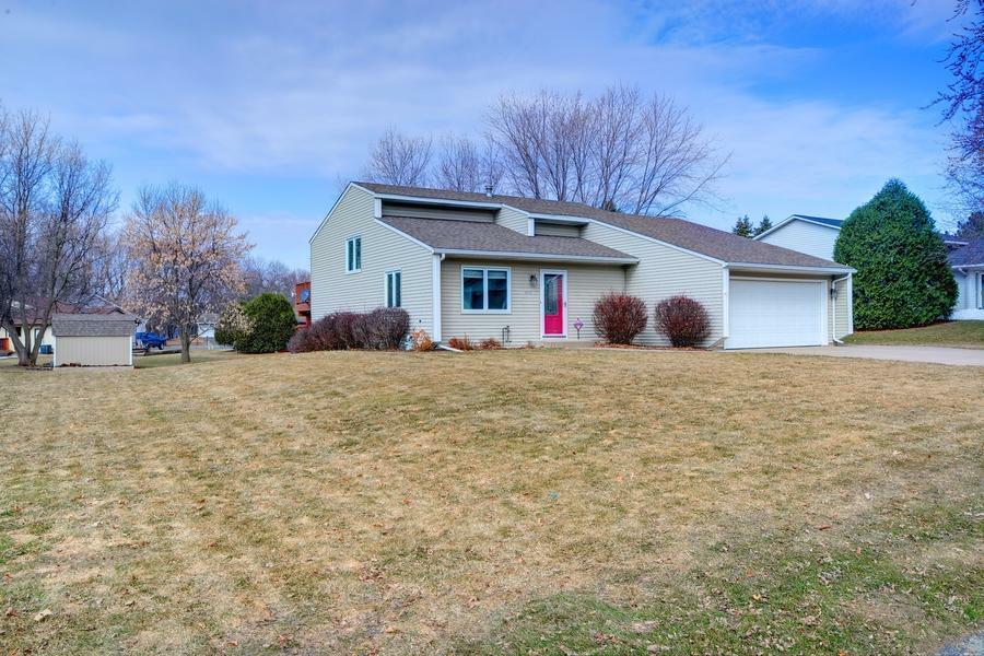 8035 Cooper Avenue  Inver Grove Heights MN 55076 photo