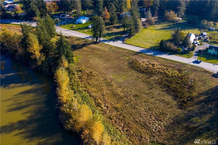 Property Photo: 2020 E Pole Rd WA 98247