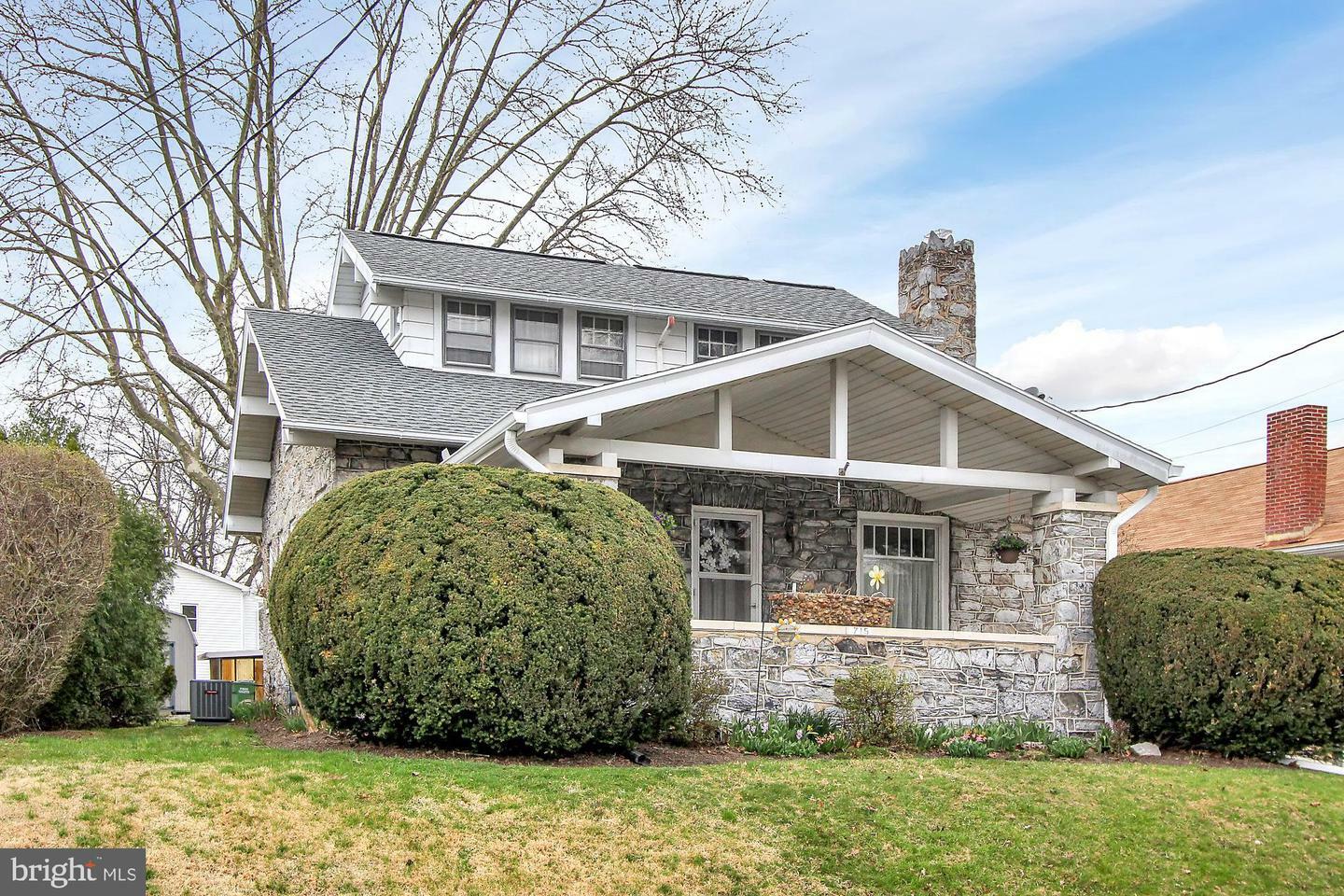 Property Photo:  715 2nd Street  PA 17070 