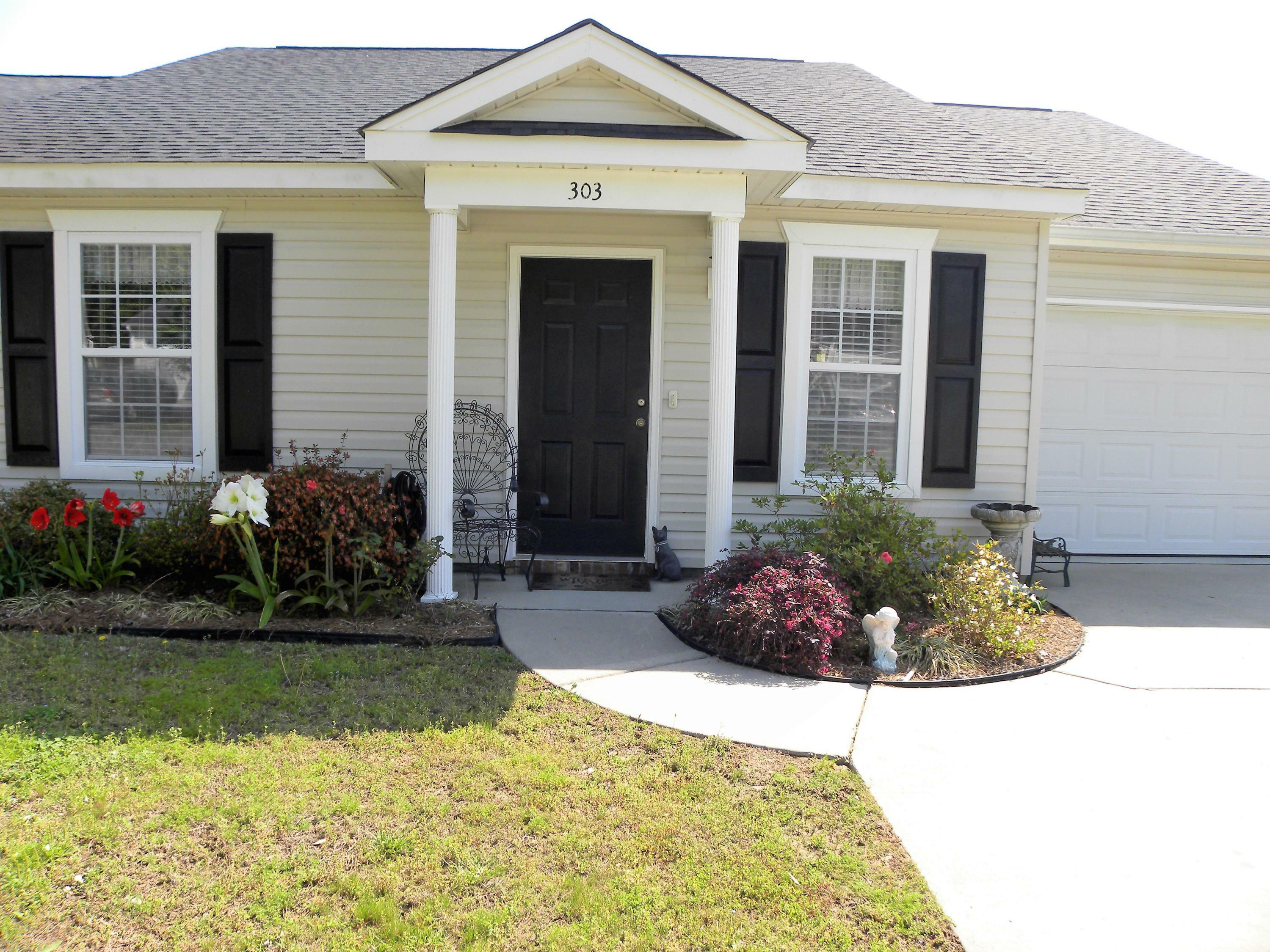Property Photo: 303 Reagan Drive SC 29486