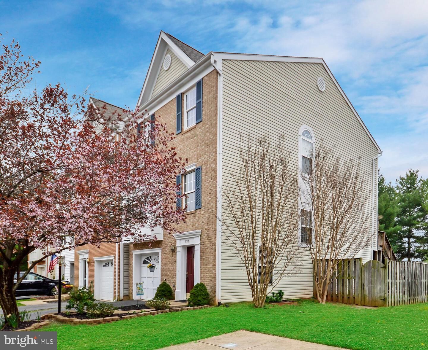 Property Photo: 6819 General Lafayette Way VA 20155