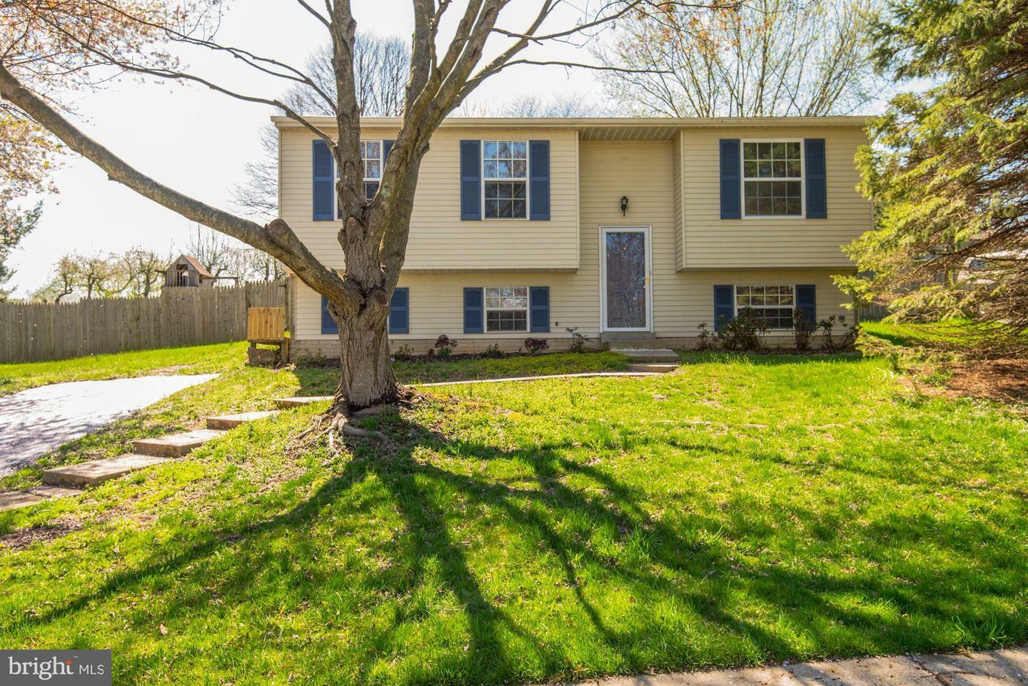 Property Photo:  10412 Bloom Drive  MD 20872 