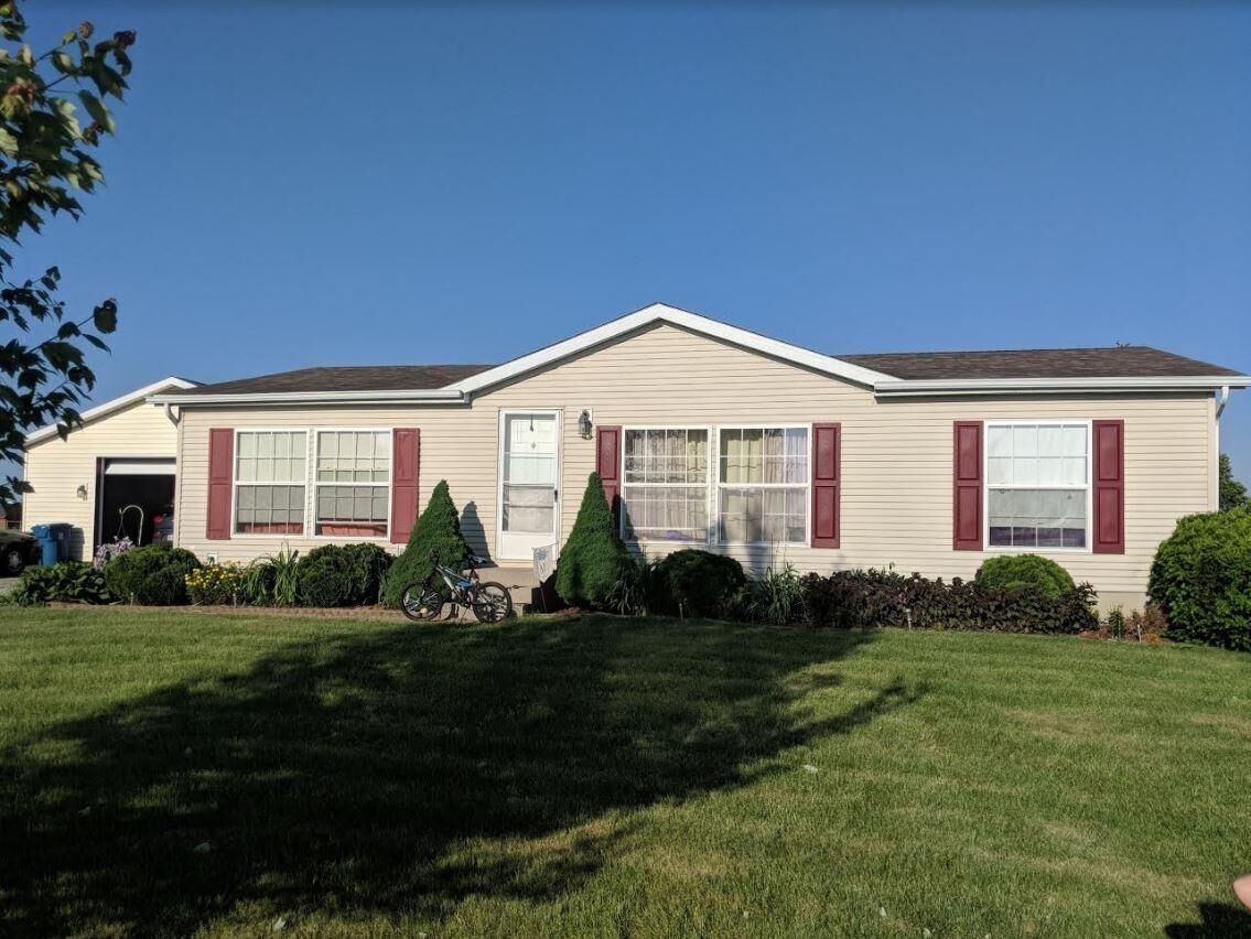 Property Photo: 4551 S 200 IN 46350