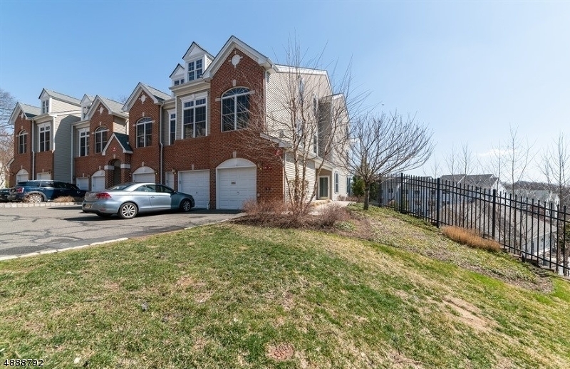 Property Photo: 16 Nelke Ct NJ 07506