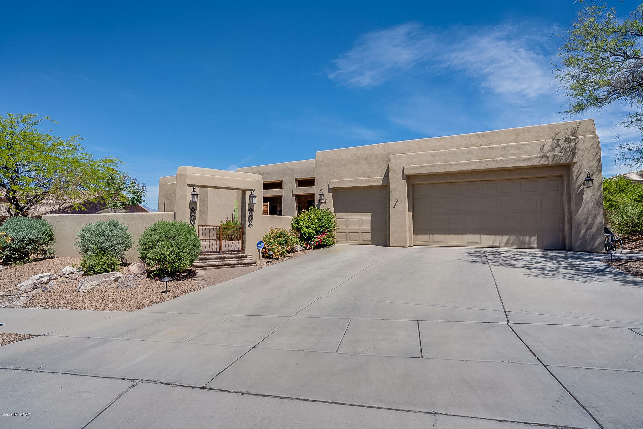 Property Photo:  11031 E Monument Estates Circle  AZ 85748 