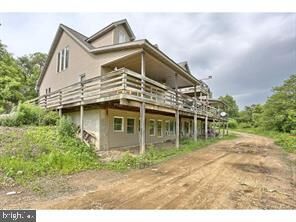Property Photo:  1060 Sleepy Hollow Drive  PA 19541 