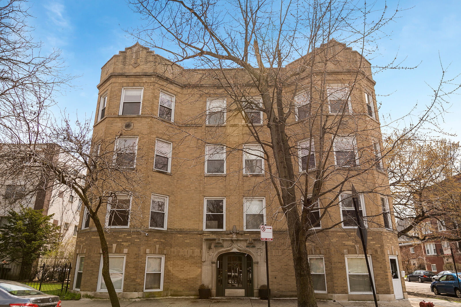 Property Photo:  1423 W Pratt Boulevard 2E  IL 60626 