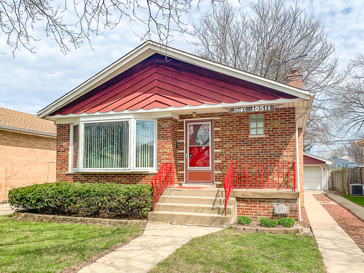 Property Photo:  10511 South St Louis Avenue  IL 60655 