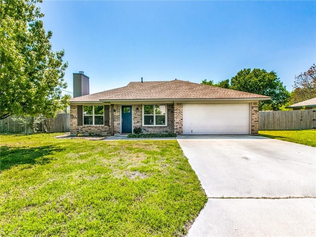 Property Photo:  7 Finley Circle  TX 76249 