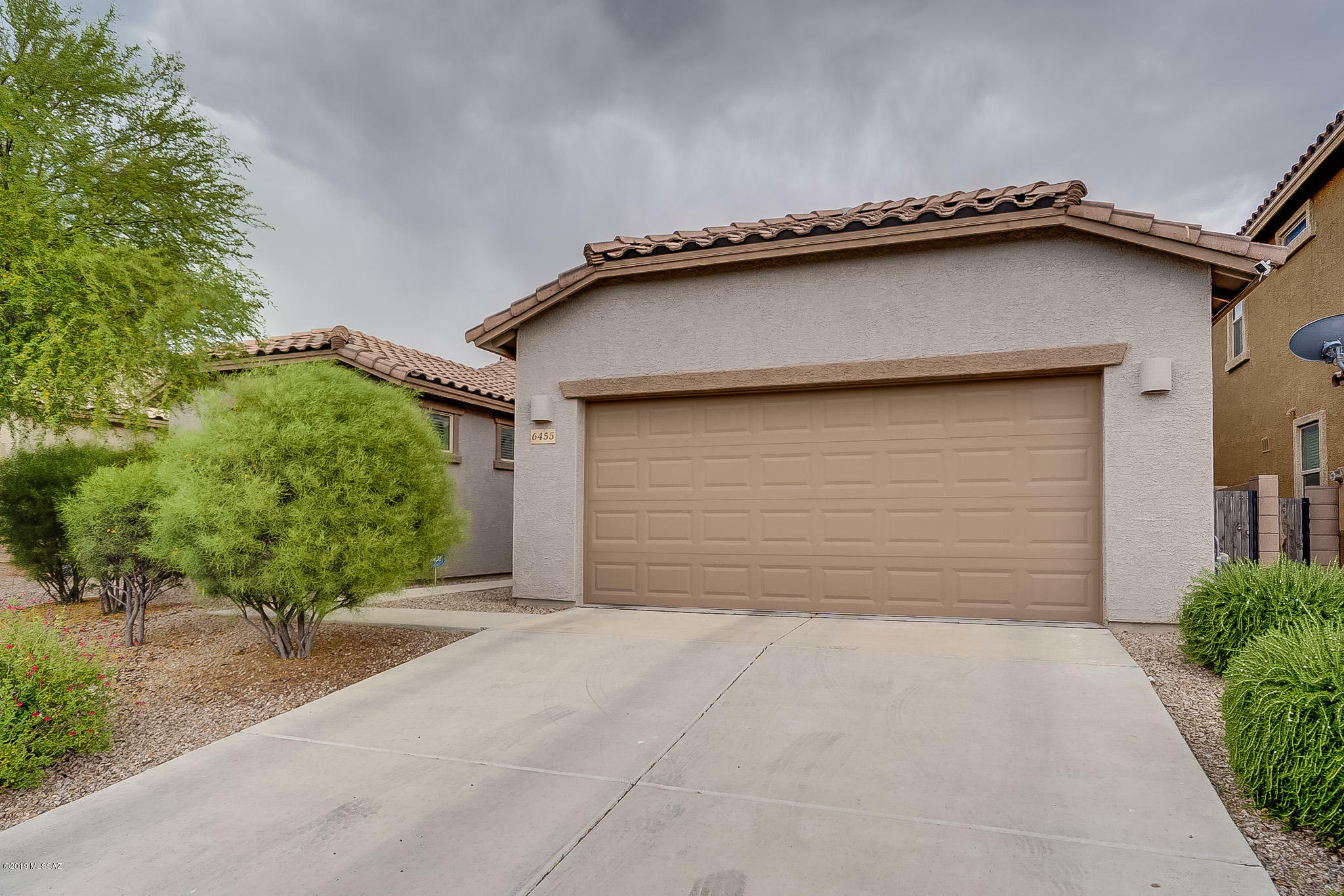 Property Photo:  6455 W Swan Falls Way  AZ 85757 