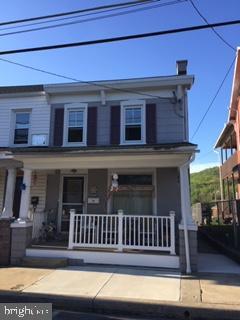 Property Photo:  24 E Summit Street  PA 19540 