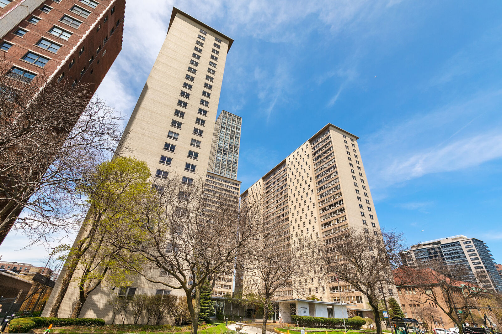 Property Photo: 3950 N Lake Shore Drive 309 IL 60613