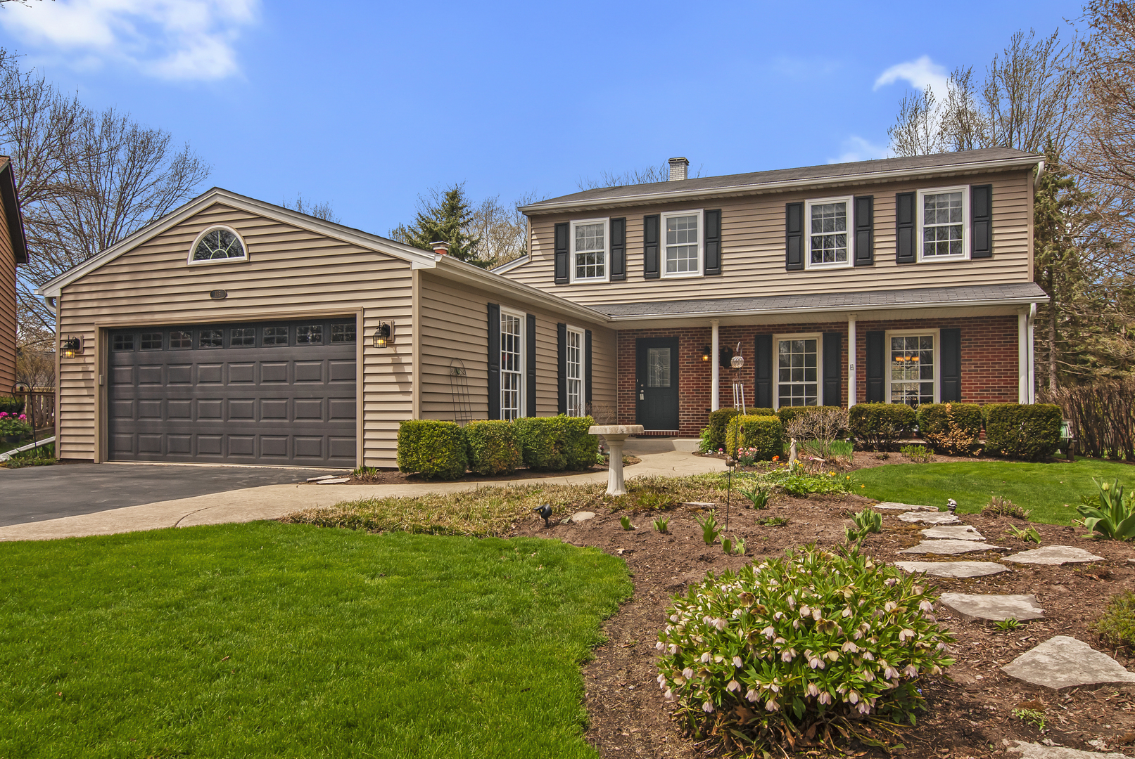 Property Photo: 195 Montrose Court IL 60565