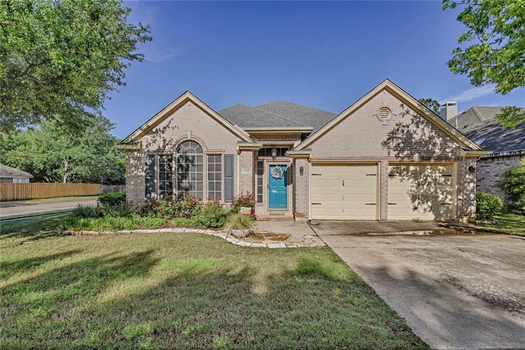 Property Photo:  6412 Parkmont Drive  TX 76001 