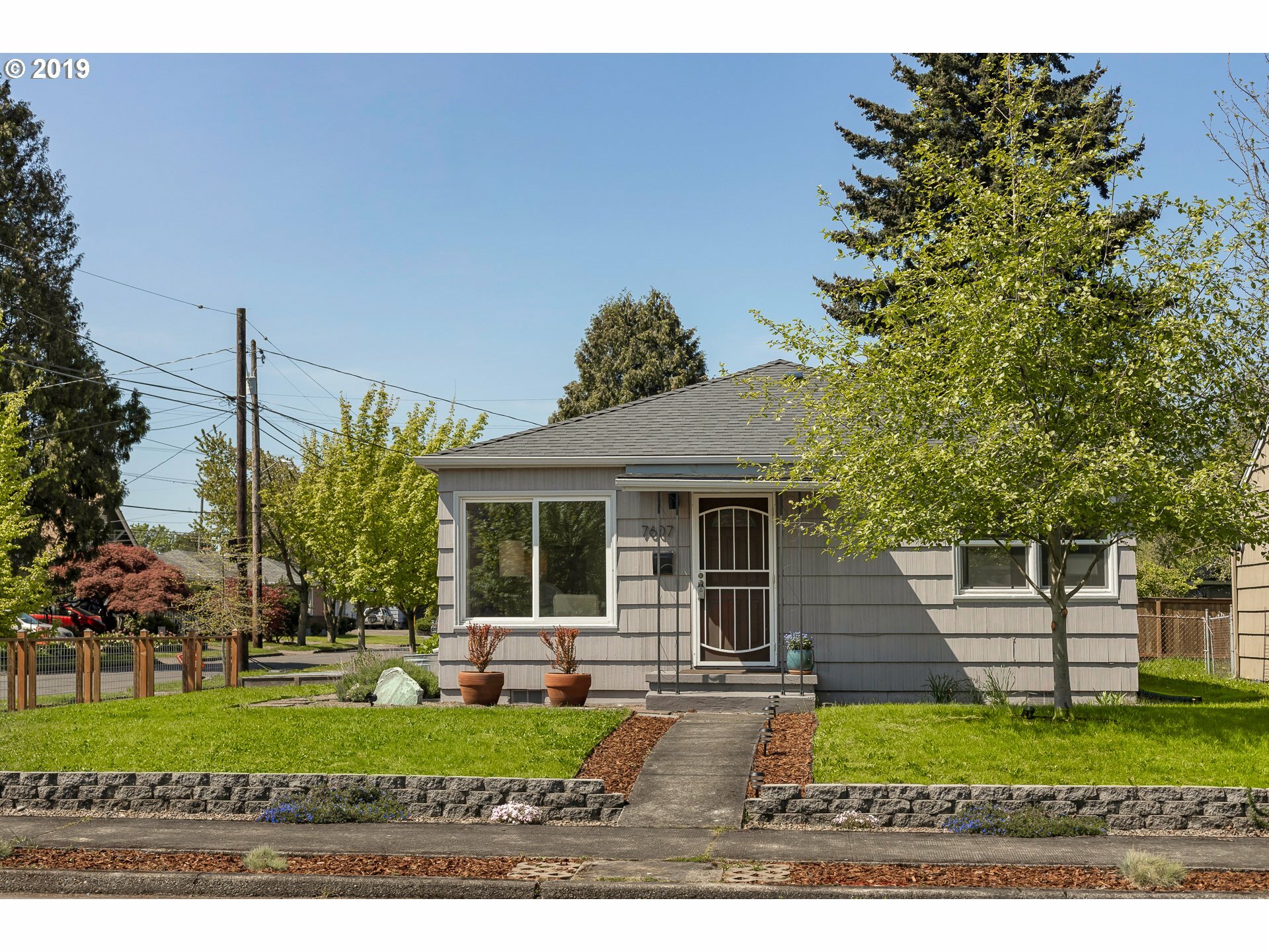 Property Photo: 7607 N Williams Ave OR 97217