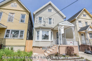 Property Photo:  141 Blackford Avenue  NY 10302 