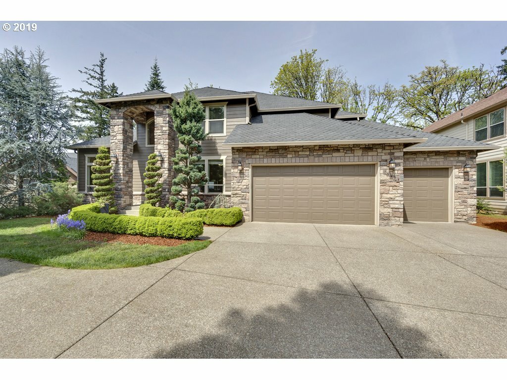 Property Photo: 16491 SE Oak Meadow Ct OR 97089