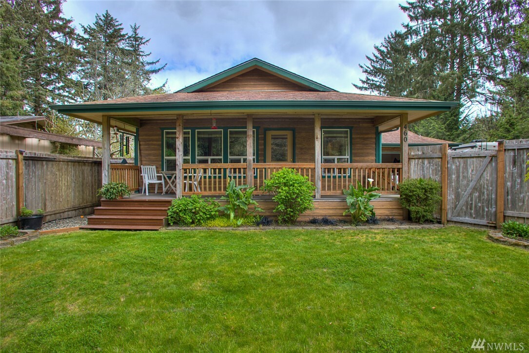 Property Photo:  460 Lotloh Ave SE  WA 98569 