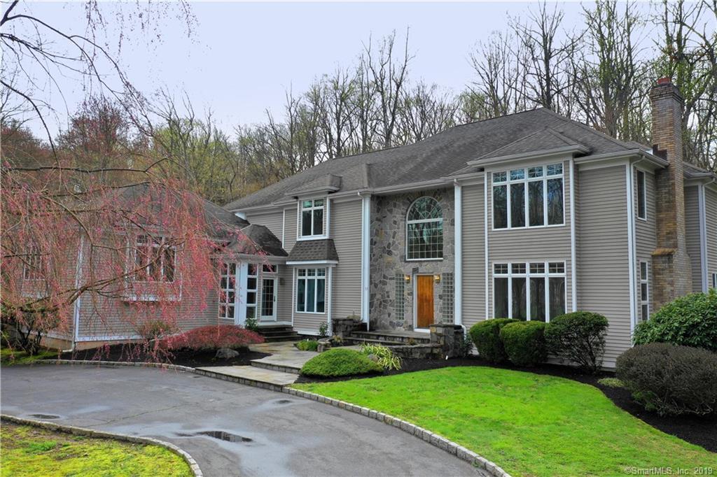 Property Photo:  53 Red Barn Road  CT 06611 
