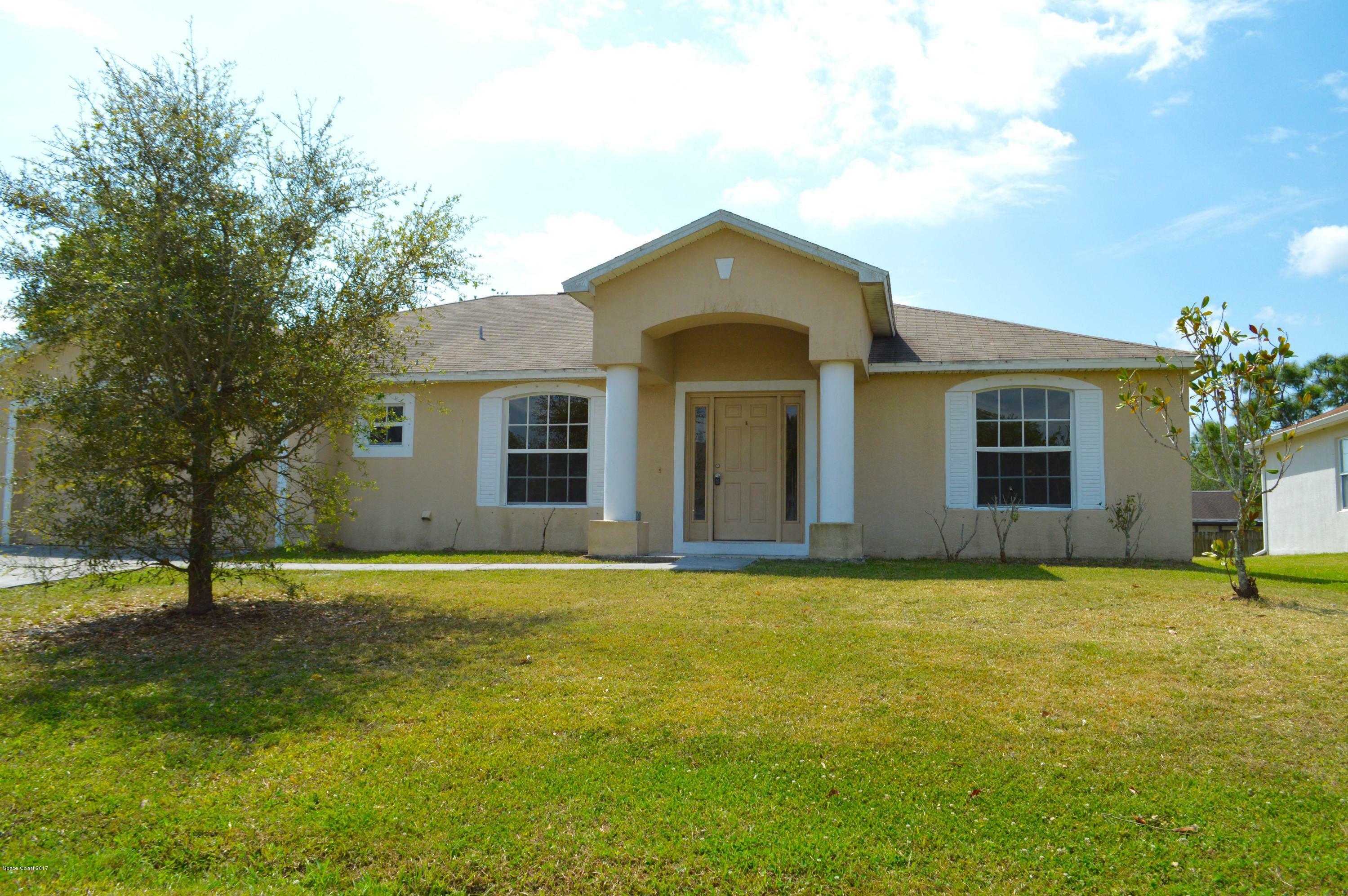 Property Photo:  658 Norse Street NW  FL 32907 