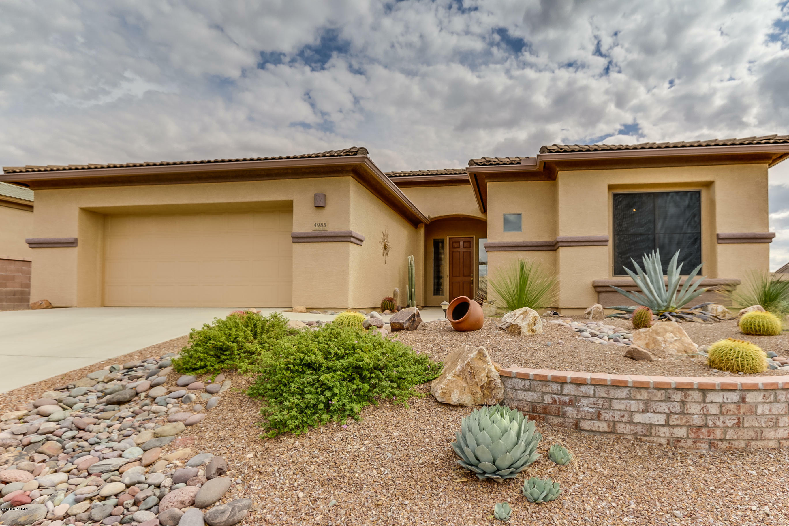 Property Photo:  4985 S Paseo Ocote  AZ 85622 