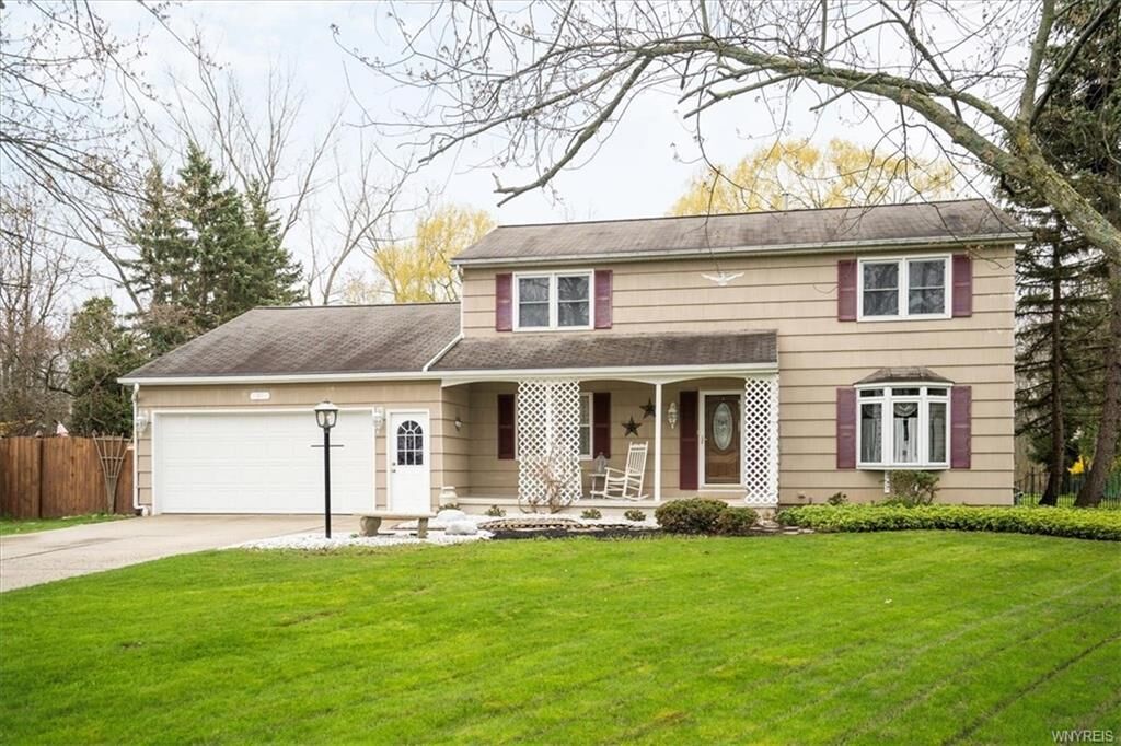 Property Photo: 61 Eaglebrook Drive NY 14224