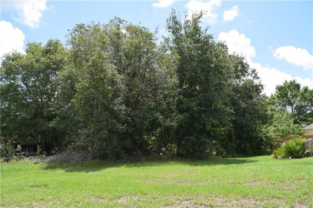 Property Photo:  Colonade Court  FL 34758 