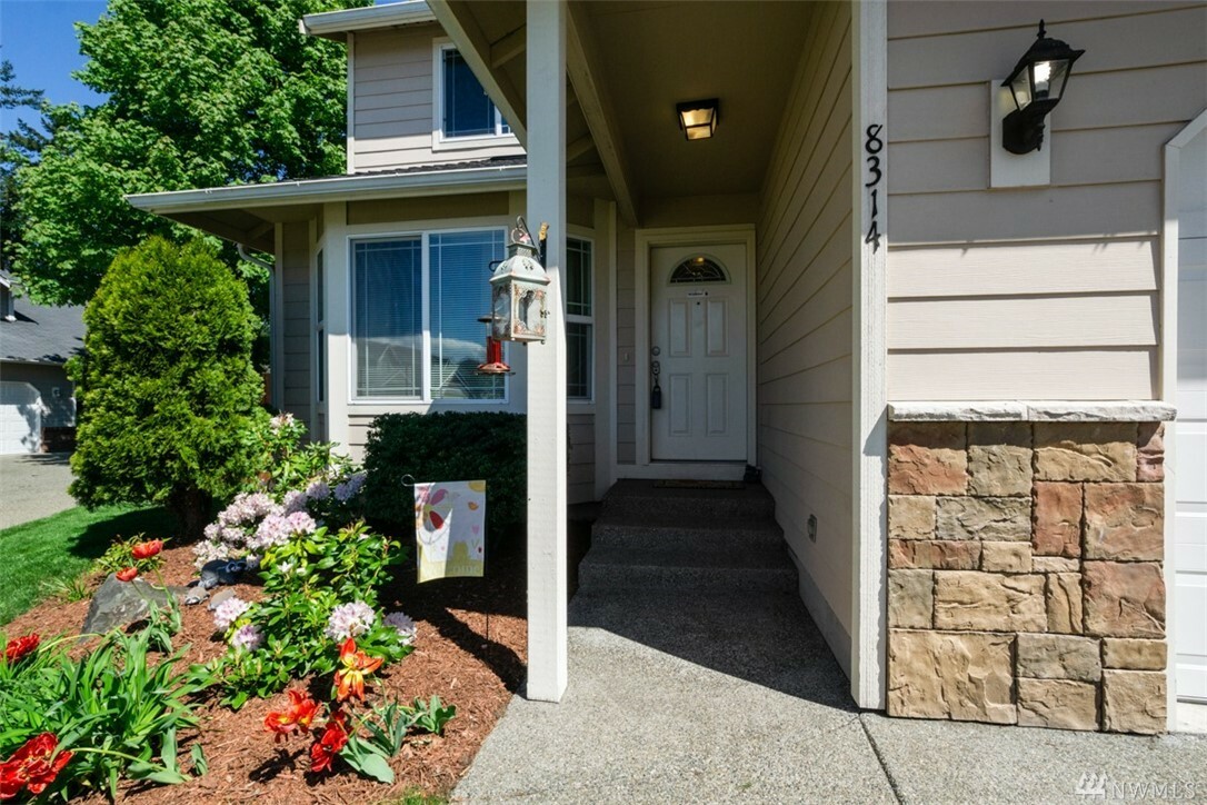 Property Photo: 8314 49th Lp SE WA 98513