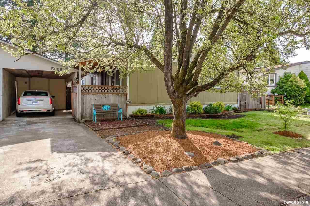 Property Photo: 5008 Cumberland (#35) Ct SE #35 OR 97306