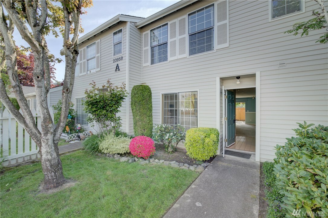 Property Photo:  23958 58th Ct S A3  WA 98032 