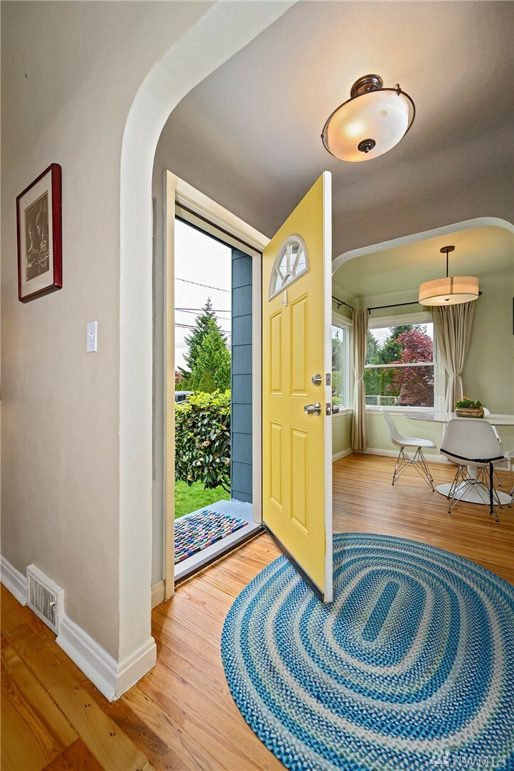 Property Photo: 7921 8th Ave SW WA 98106