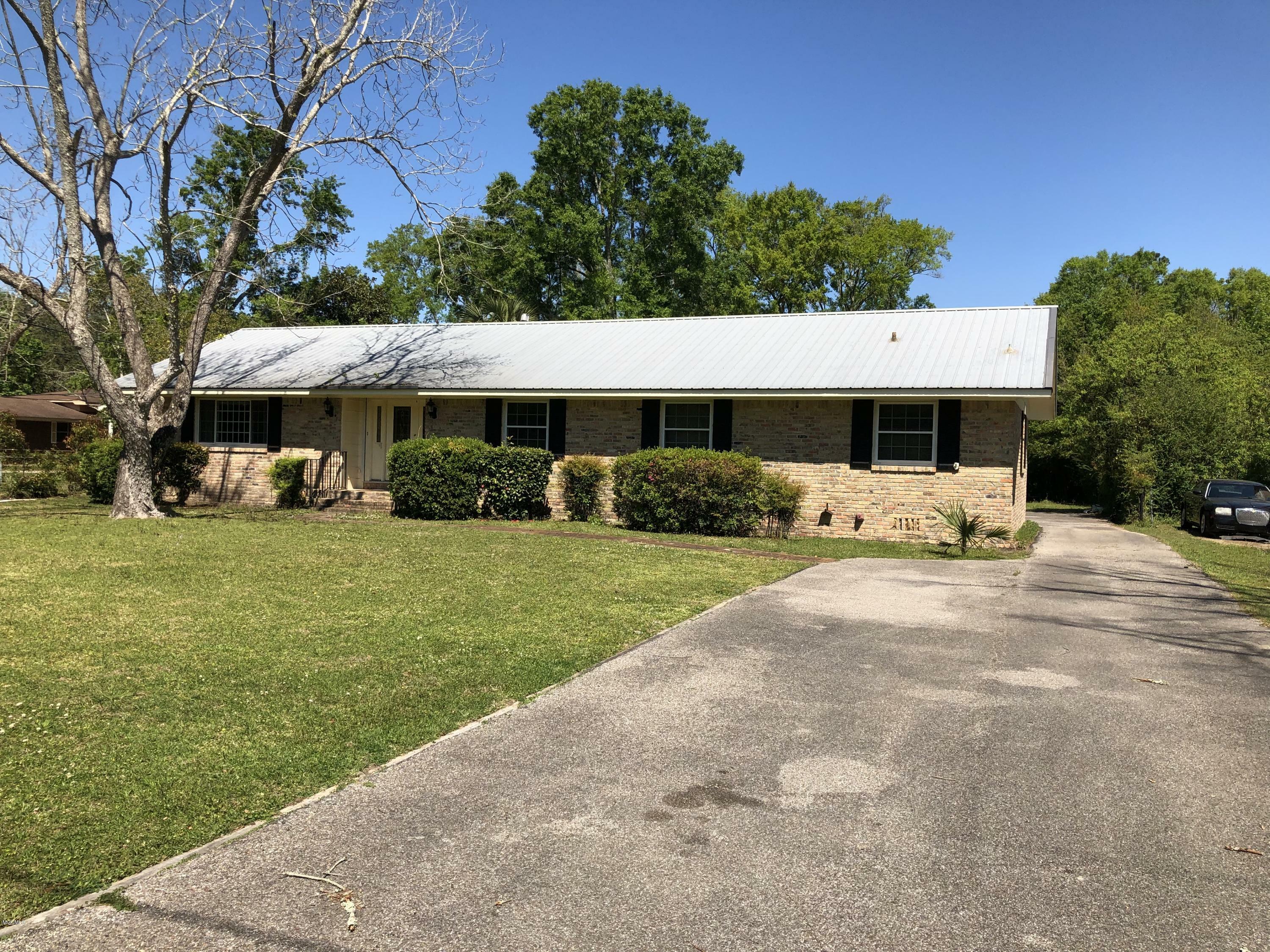 Property Photo:  3219 Campbell Street  MS 39563 