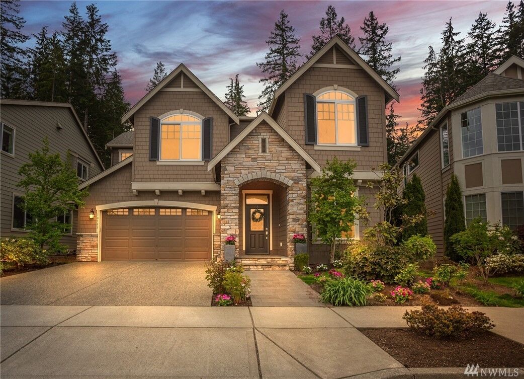 Property Photo:  10793 240th Ave NE  WA 98053 