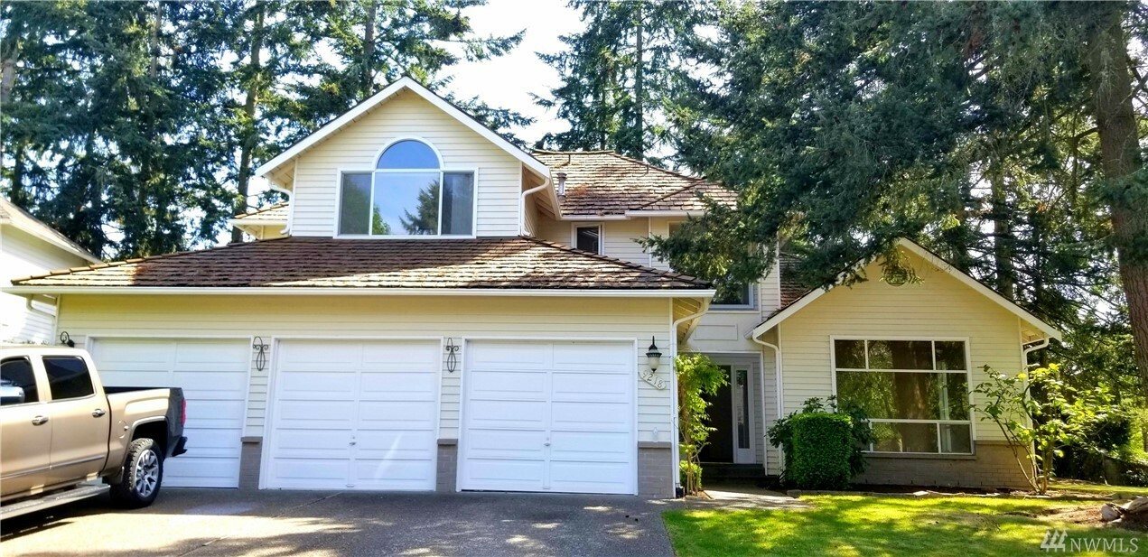 Property Photo:  9218 167th St Ct E  WA 98375 