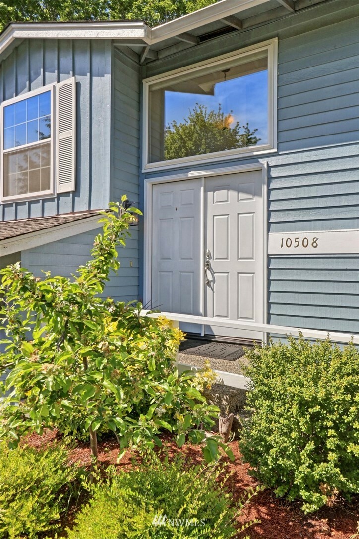 Property Photo:  10508 NE 123rd Court  WA 98034 