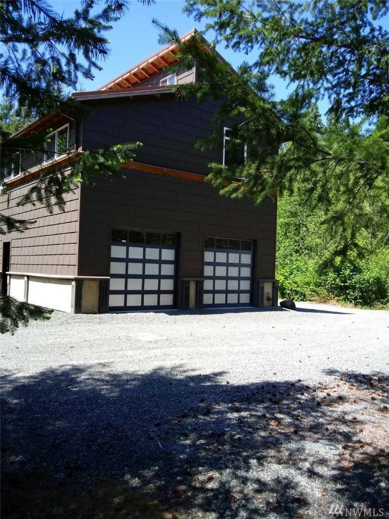 Property Photo:  41715 124th Av Ct E  WA 98328 