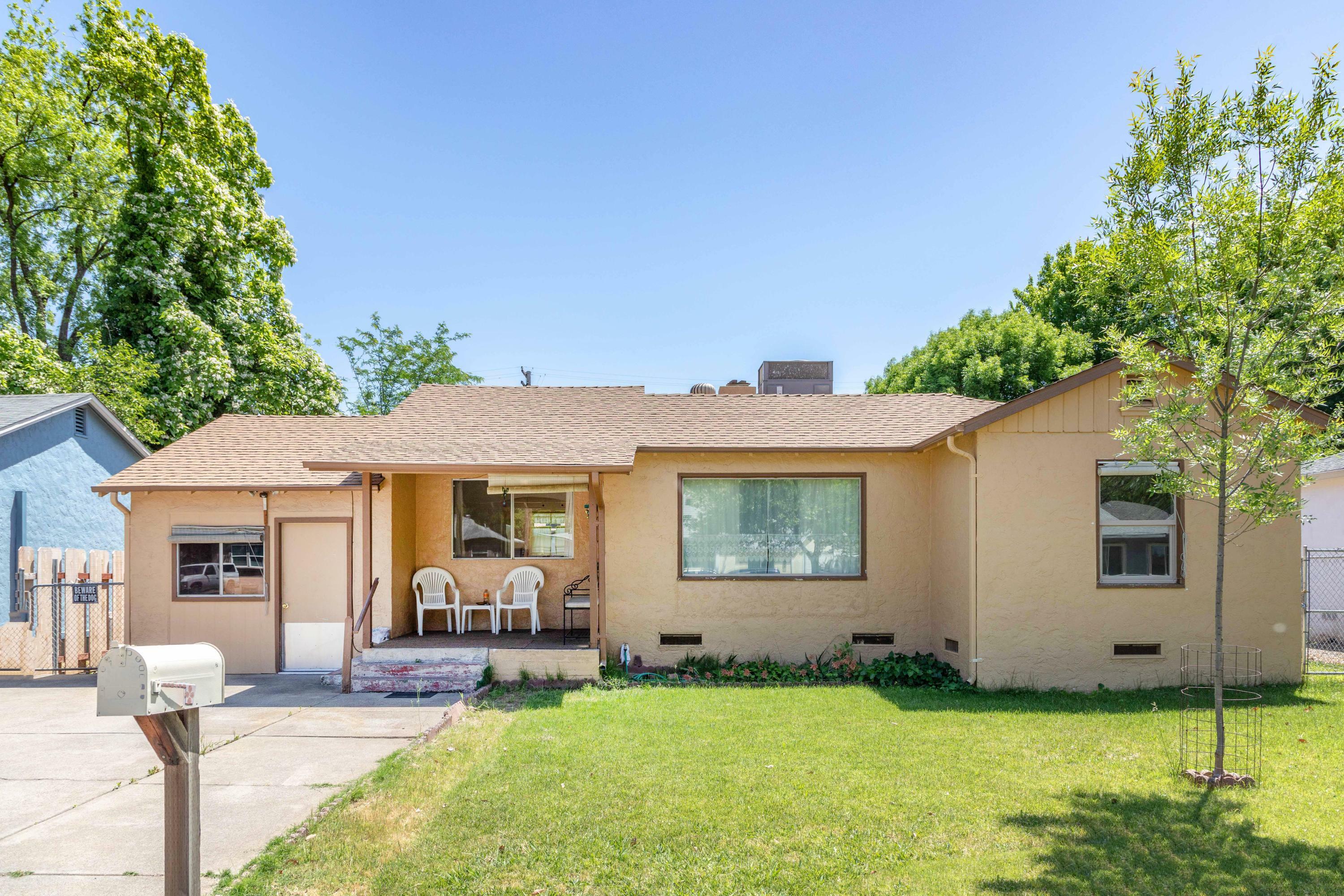 Property Photo:  765 Loma Street  CA 96003 