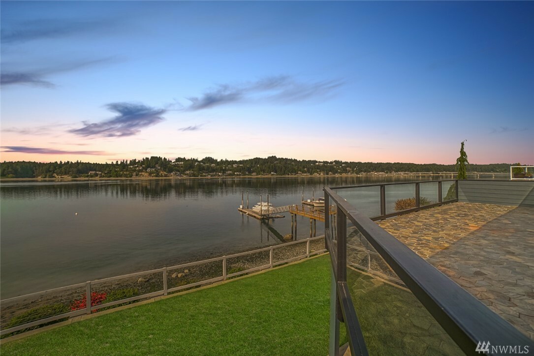 Property Photo: 121 Bella Bella Dr WA 98333