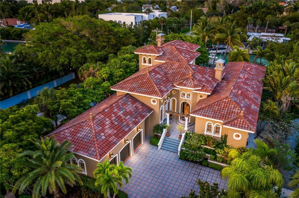 Property Photo: 3505 White Lane FL 34242